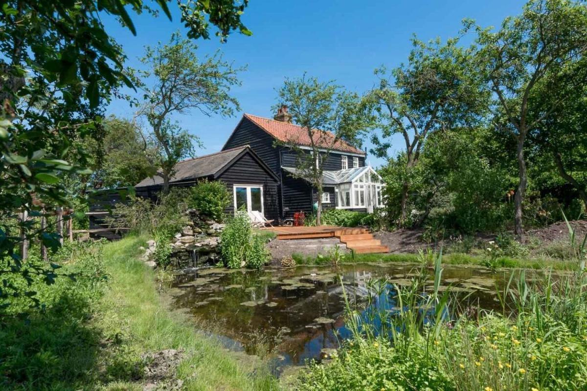 Navigation Cottage On The Historic Sea Lock Overlooking The Nature Reserve Maldon Eksteriør billede