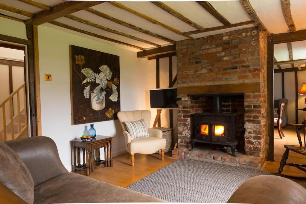Navigation Cottage On The Historic Sea Lock Overlooking The Nature Reserve Maldon Eksteriør billede